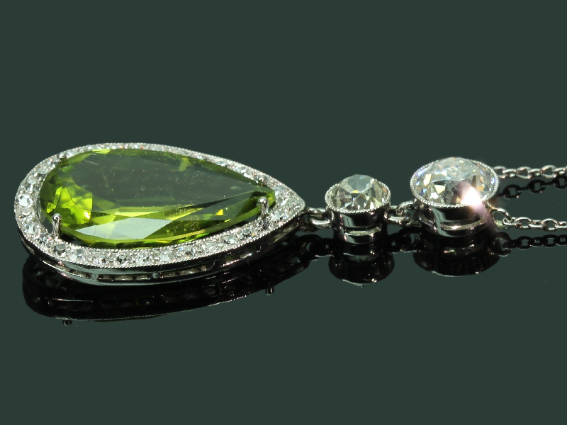 Platinum necklace Art Deco diamond pendant with pear shape peridot (image 3 of 7)